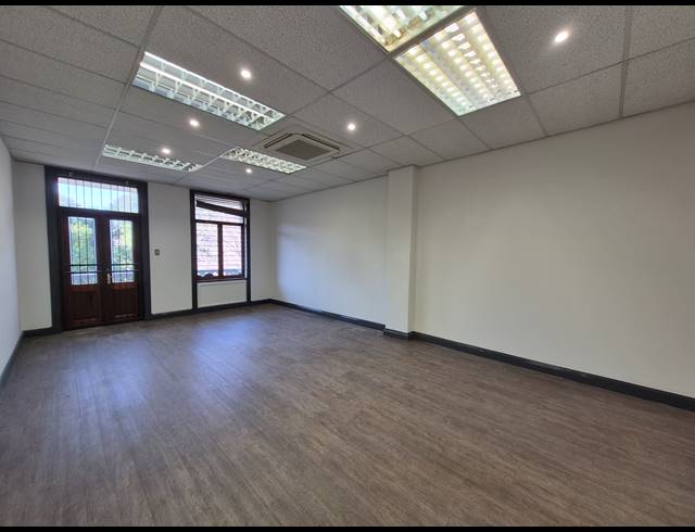 162M² OFFICE TO LET IN SANDTON CENTRAL